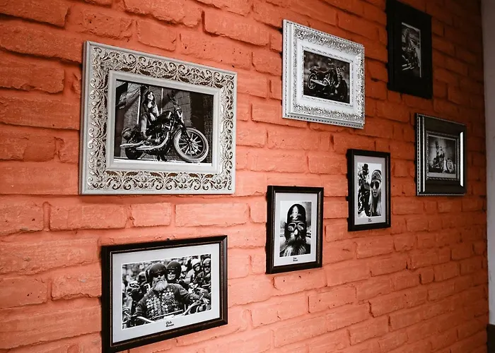 ClubhouseГотель